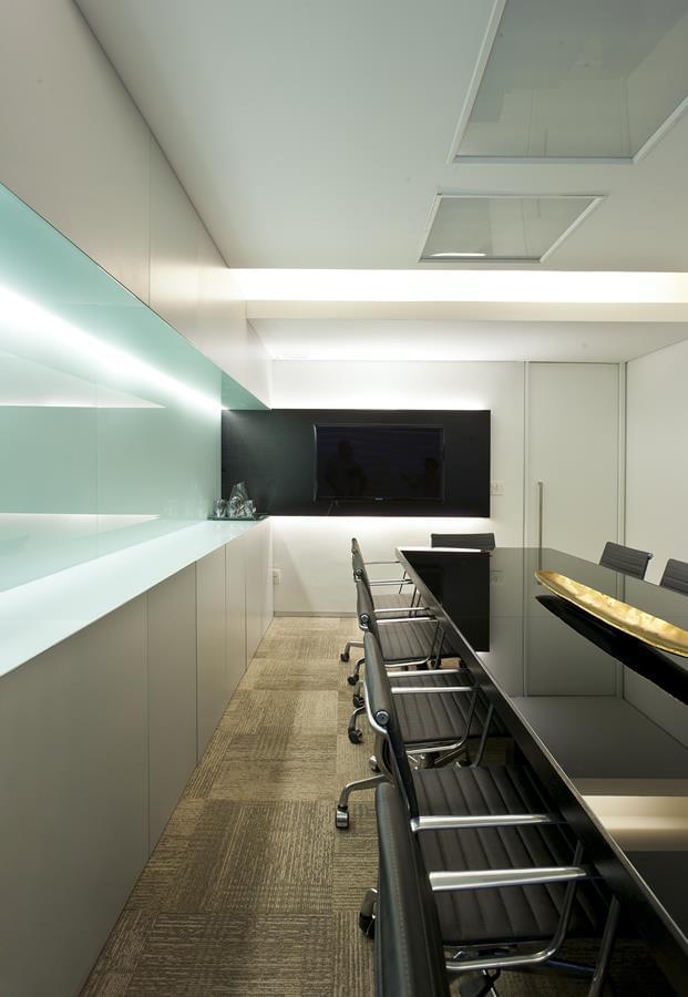 巴西律师事务所办公室翻新，融入垂直花园和环保设计-14