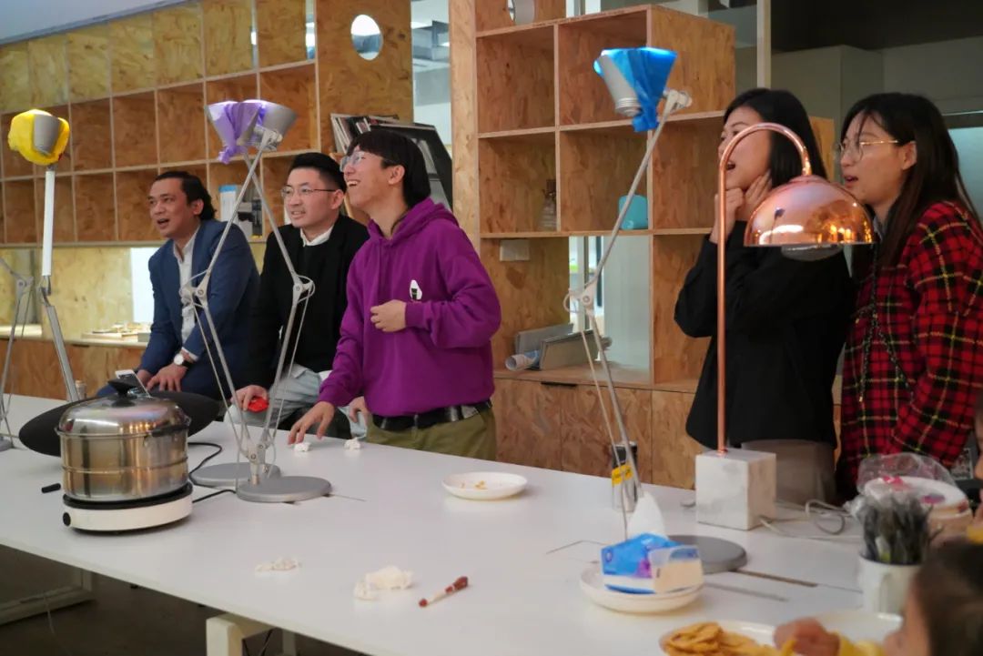 新办公室圣诞慈善派对丨中国上海丨Lukstudio-41