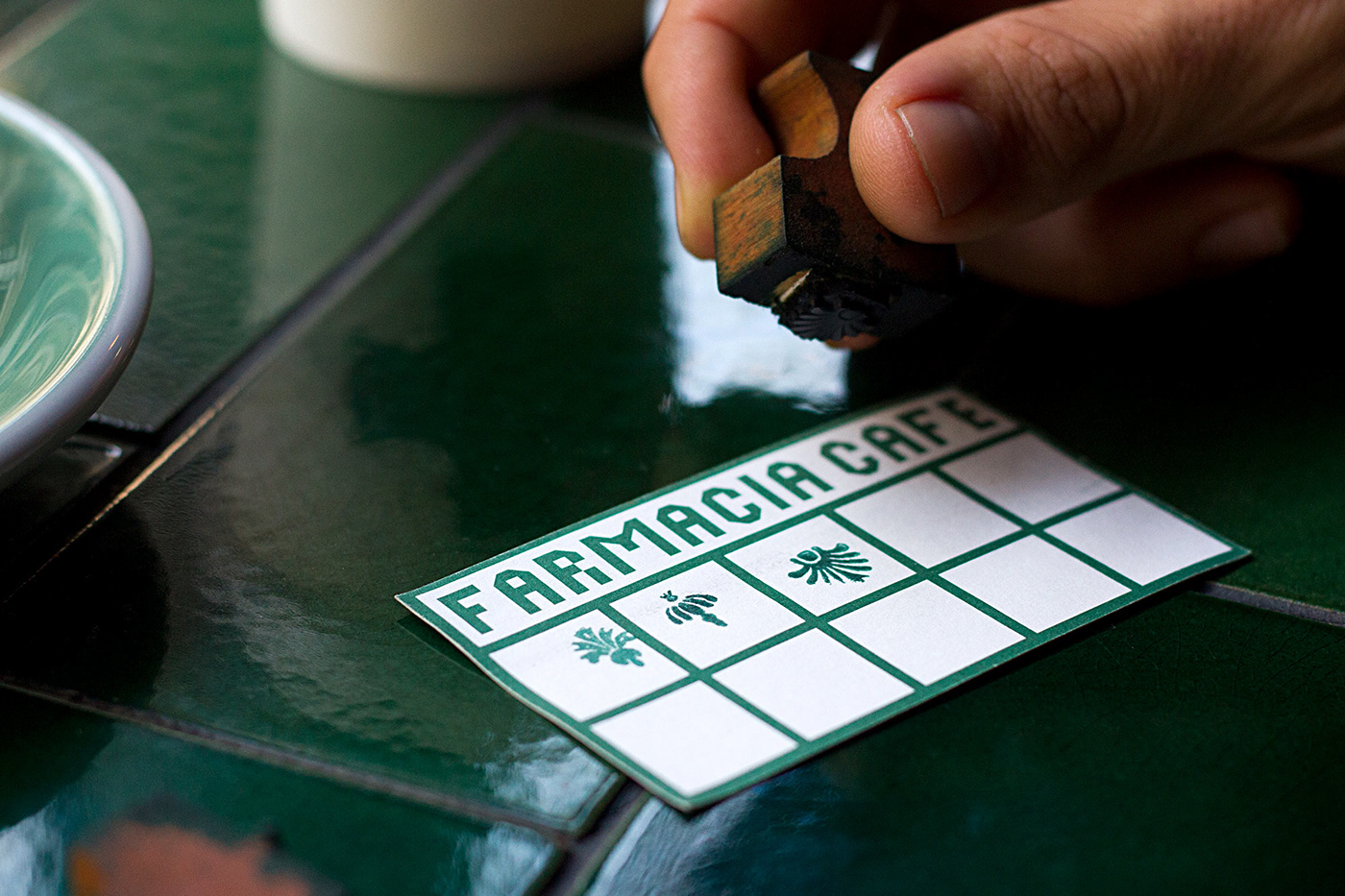 拯救历史,重塑身份的乌拉圭老药房咖啡馆-6