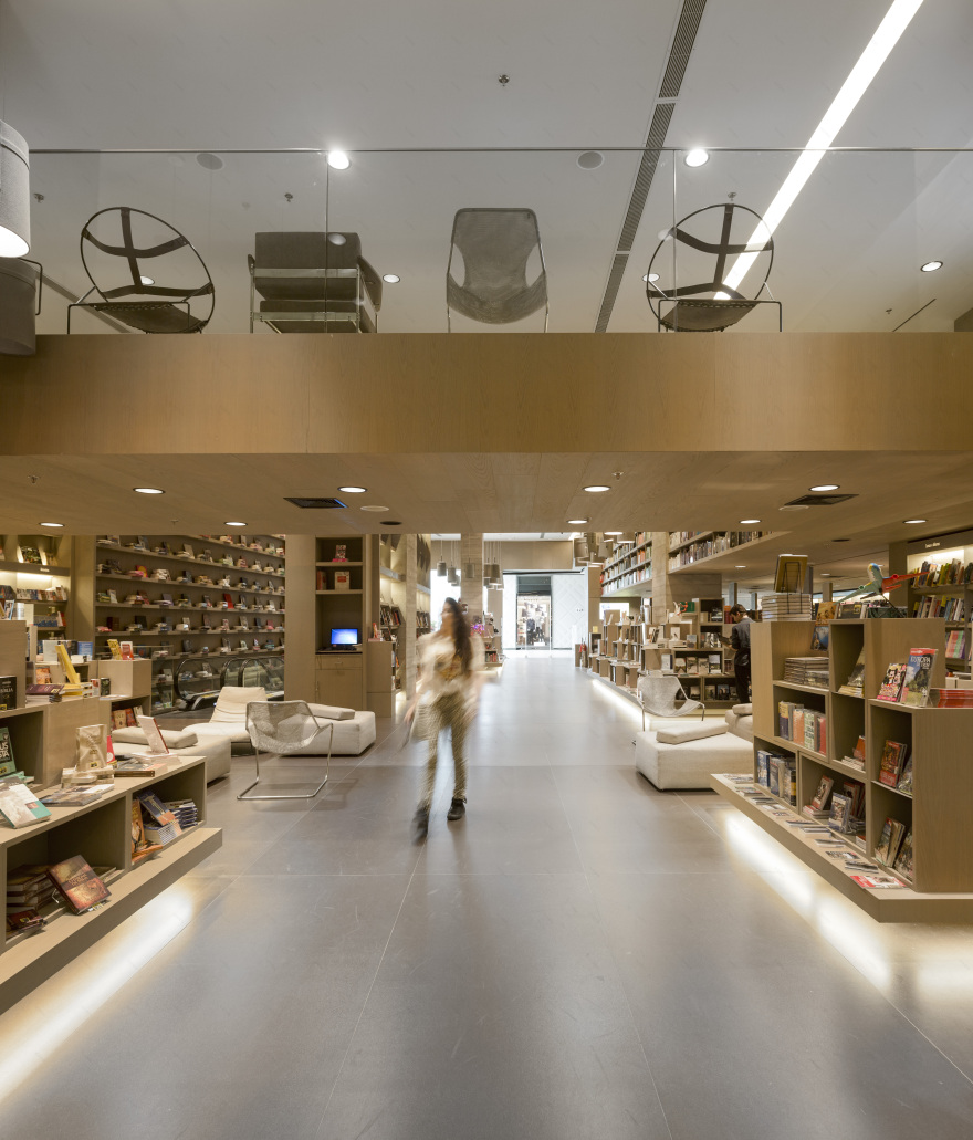 巴西 Saraiva 书店 | 公共广场与图书馆的完美融合-15