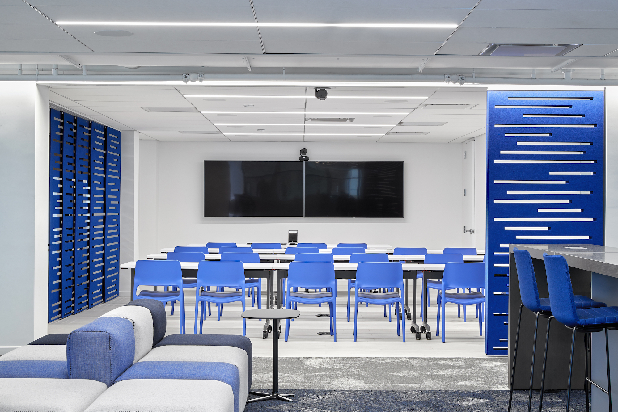 金融科技企业 MKDA 办公室设计-12