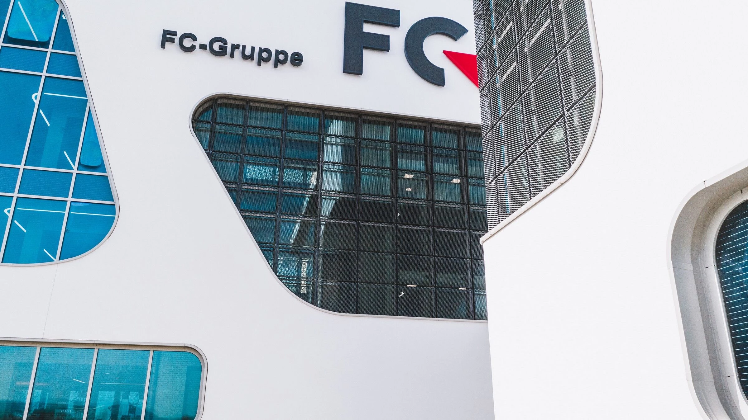 智能玻璃创新办公建筑——3deluxe 打造 FC 校园-18