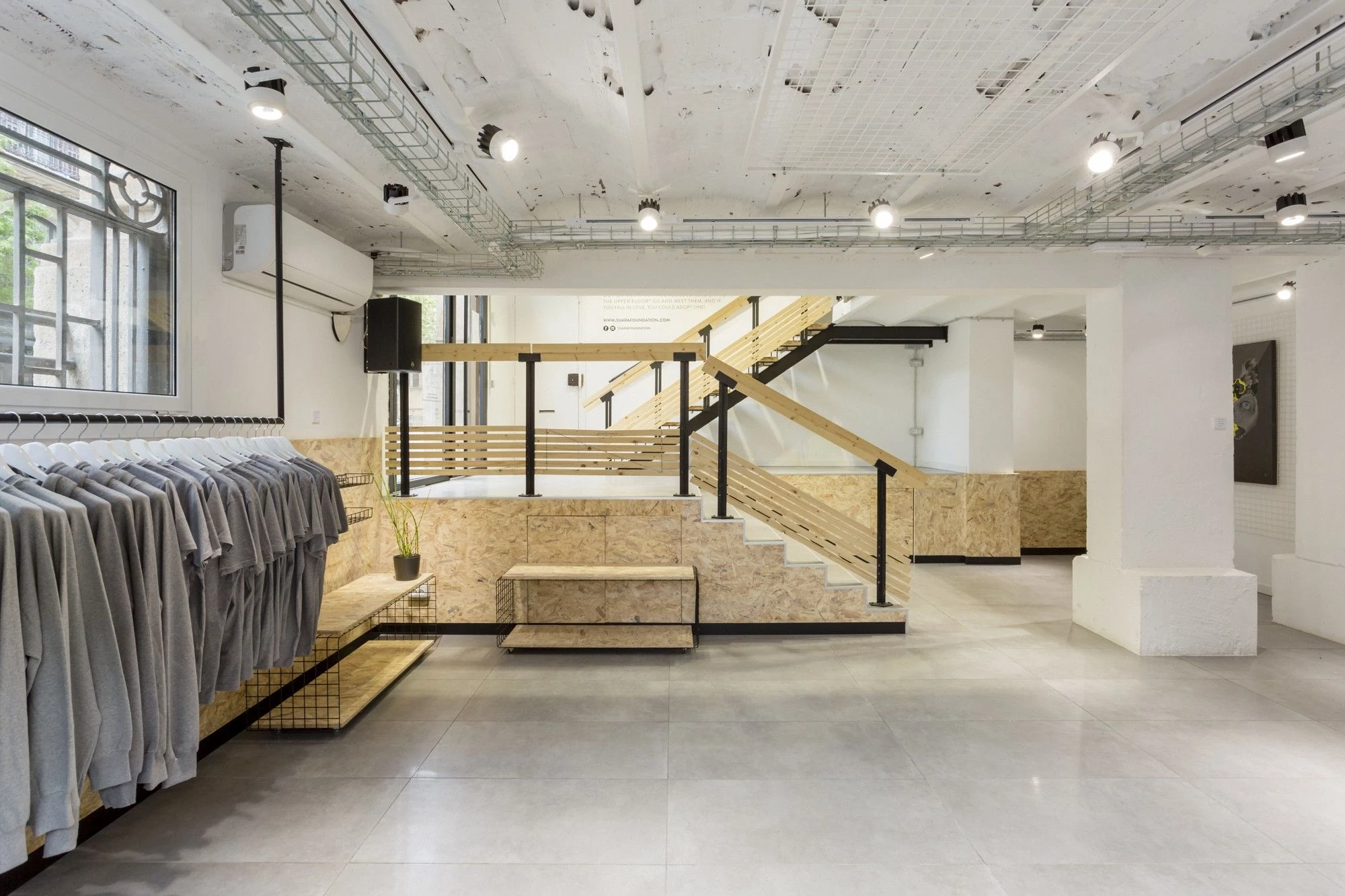 舞动 Suara | 世界知名舞曲品牌的时尚店铺设计-23