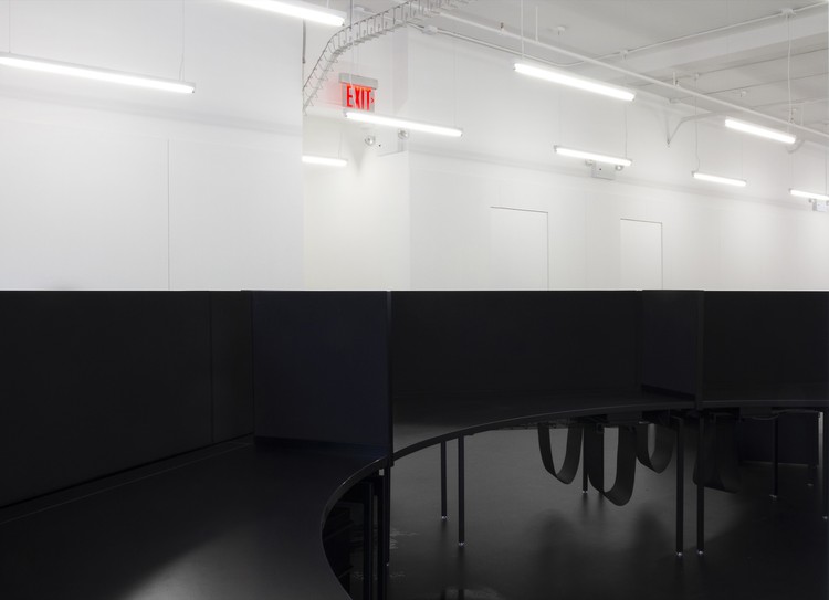 纽约三家公司办公室的统一设计-13