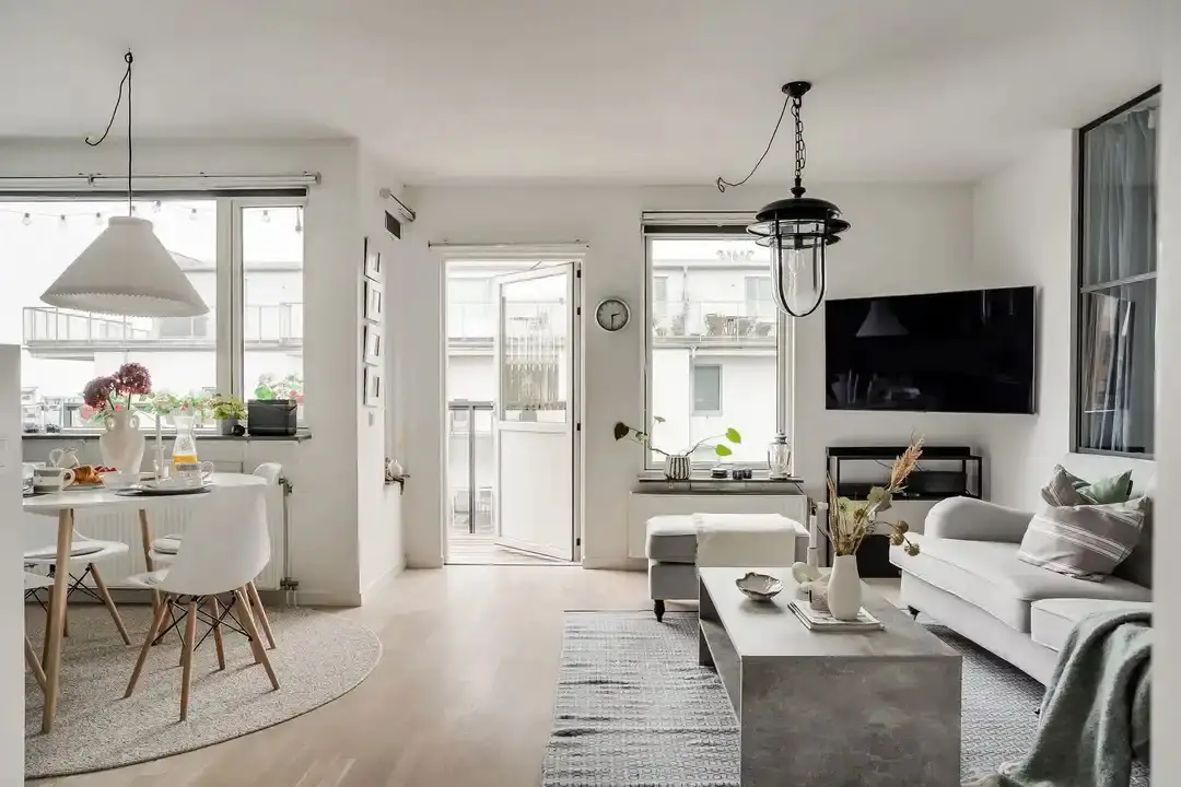 瑞典马尔默 54m2 公寓 | 玻璃卧室与温馨海景-7