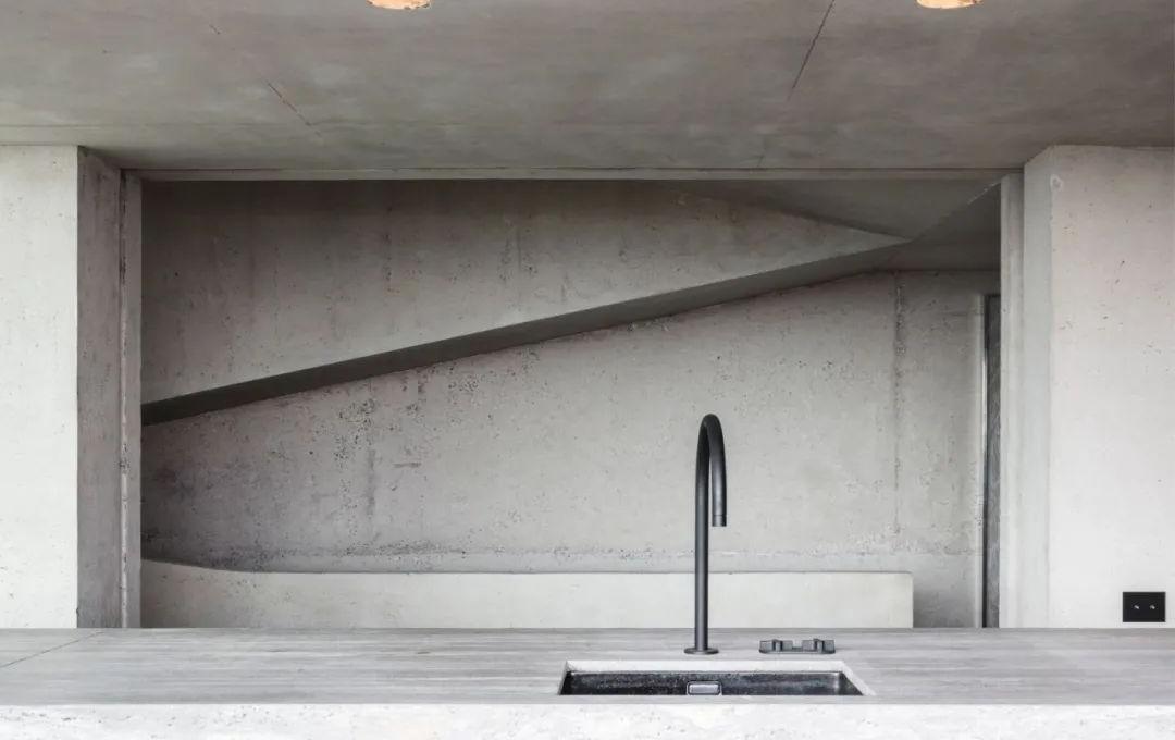 顶层公寓女子丨Glenn Sestig-4