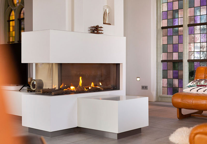 百年教堂变私人住宅，彩色玻璃与圣像的奇幻世界-8