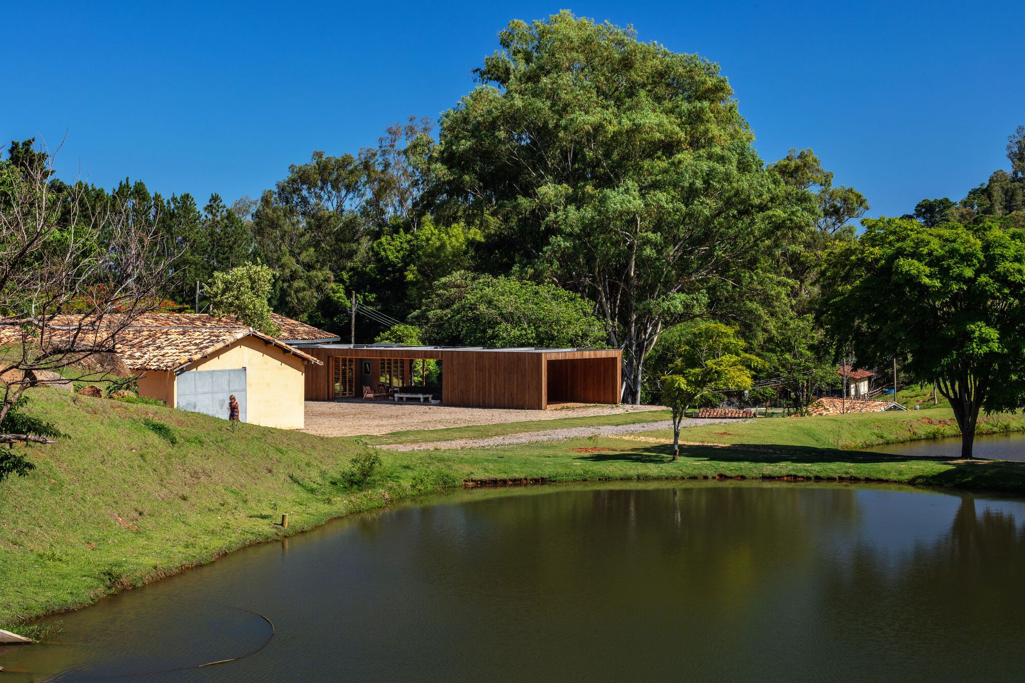 维斯塔阿莱格雷展馆丨巴西丨Terra Capobianco-37