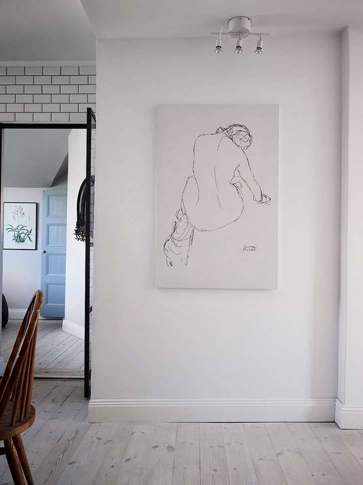 多彩内饰与内部窗户打造独特斯堪的纳维亚风格家居-19