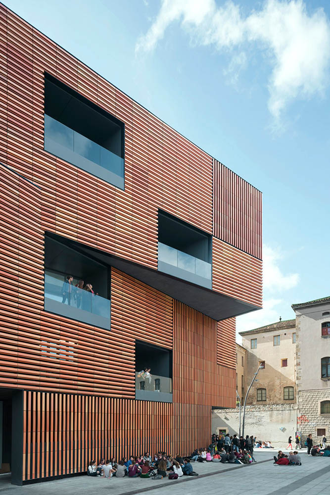 Escuela Massana, Centro de Arte y Diseño - Estudio Carme Pinós-0