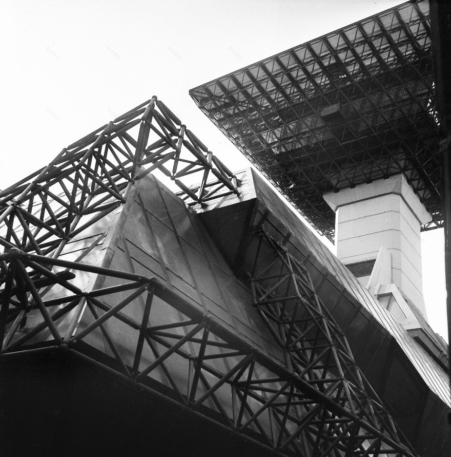 未来主义警局 | 科技与美学的完美结合-22