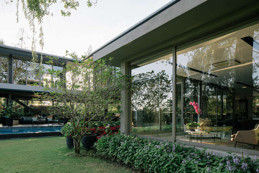 曼谷绿意住宅,诠释热带现代生活-9