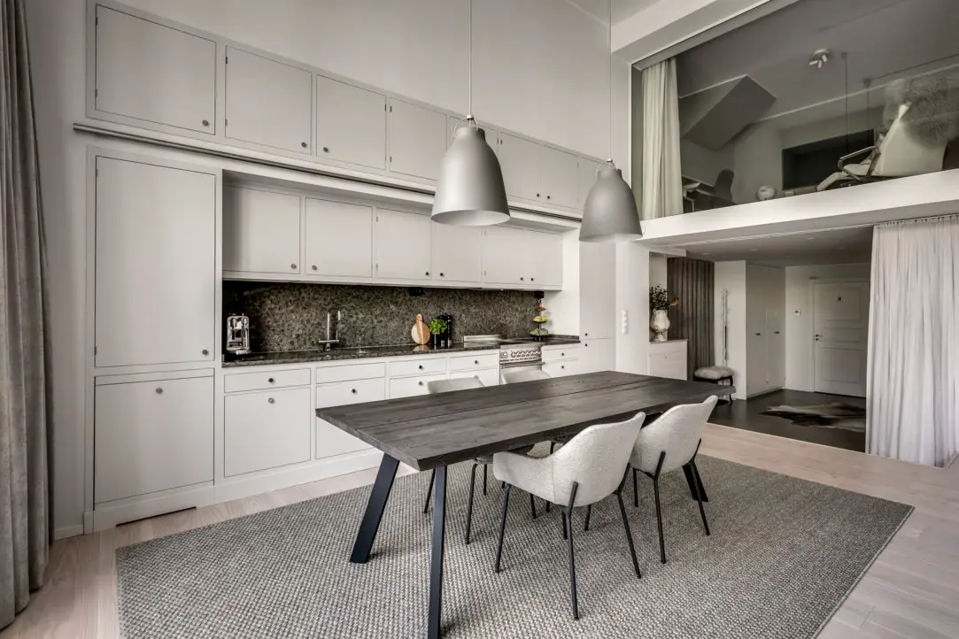 瑞典斯德哥尔摩工业建筑中的玻璃设计双层公寓-8