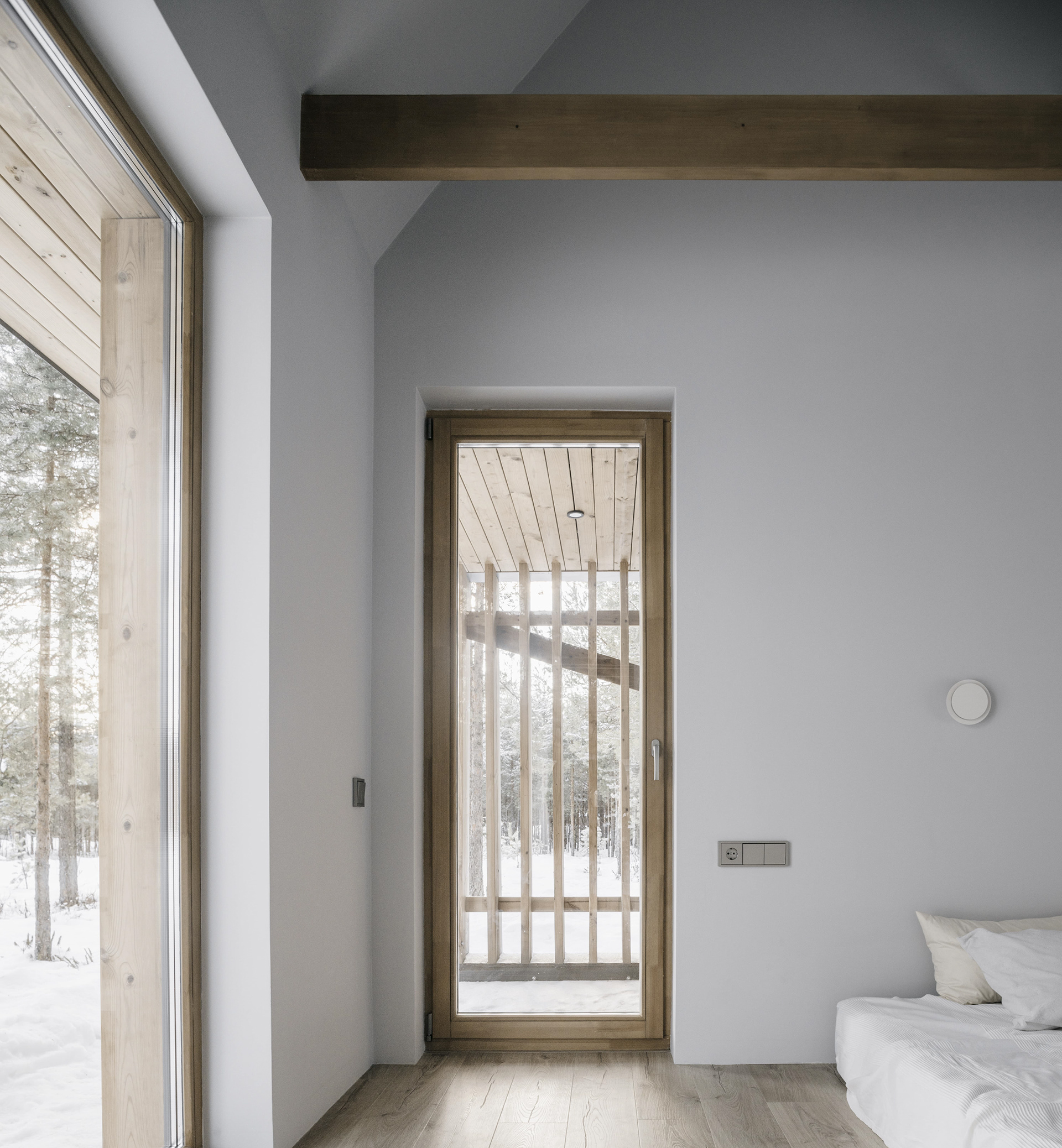 托架屋；支架屋（注：bracket有托架；支架等意思，这里结合具体语境可能会有更合适的表达，如果Bracket House是特定名称，可保持原样或根据其背景赋予更准确称呼 ） -31