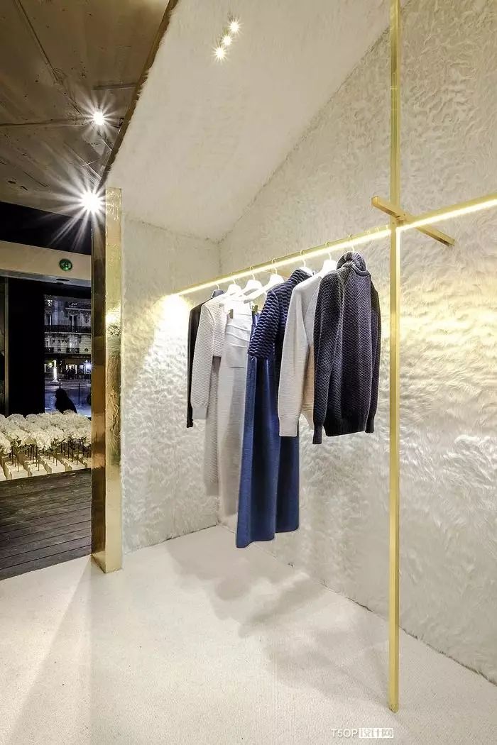 巴黎 MOLLI 羊毛女装 店面设计-4