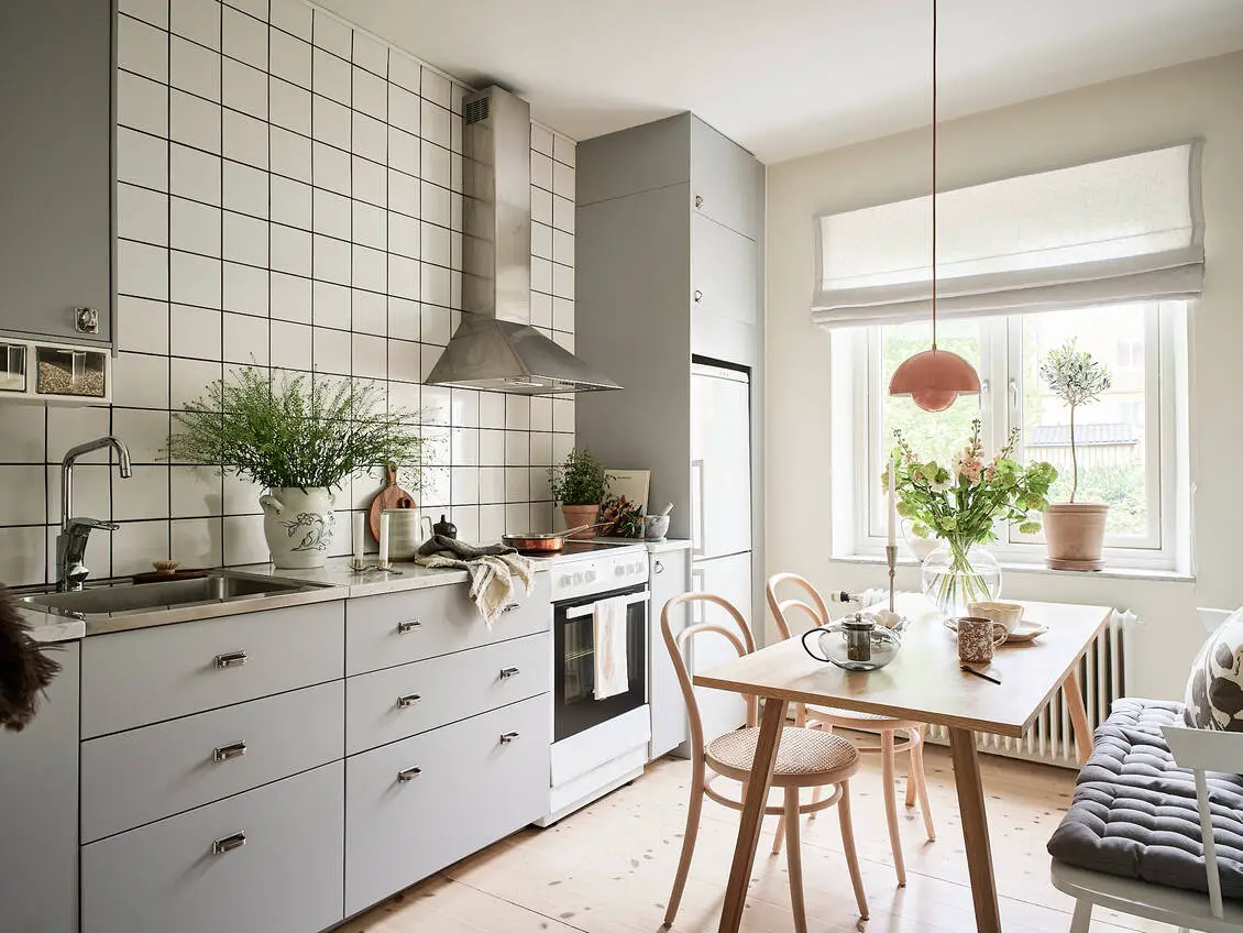 瑞典 30 年代乡村别墅,色彩斑斓的 47m2 公寓设计-6