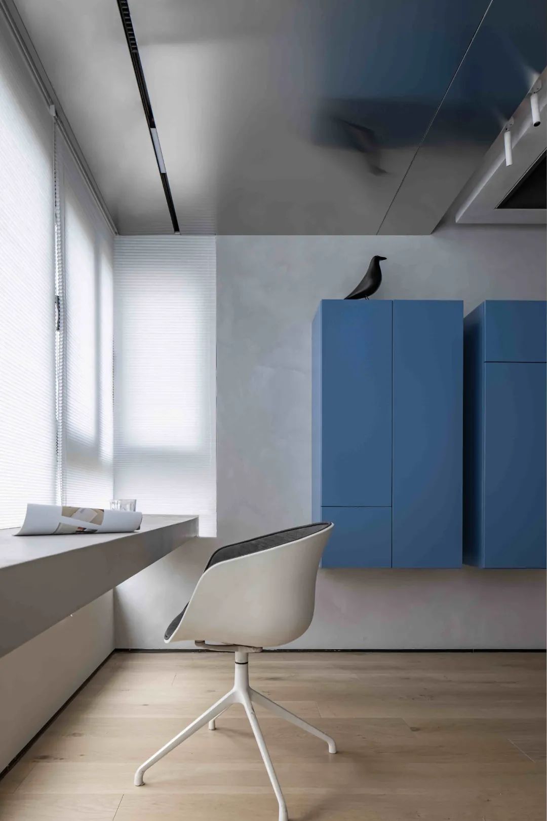 钢板+大理石，前卫艺术的教师之家 | 云行设计-18