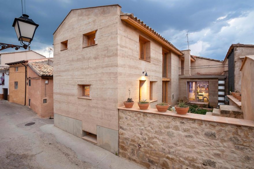 现代夯土住宅 | 环保、节能与可持续设计-2