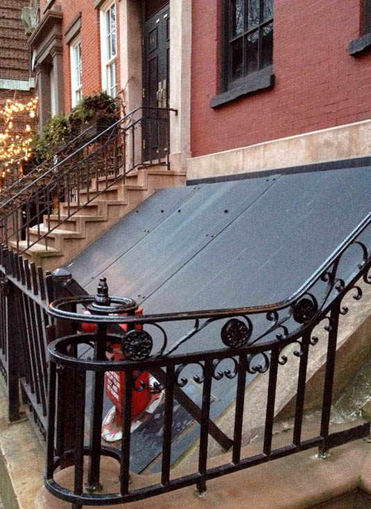 布鲁克林乔勒蒙街58号伪装成房屋的地铁通风口丨美国纽约-15