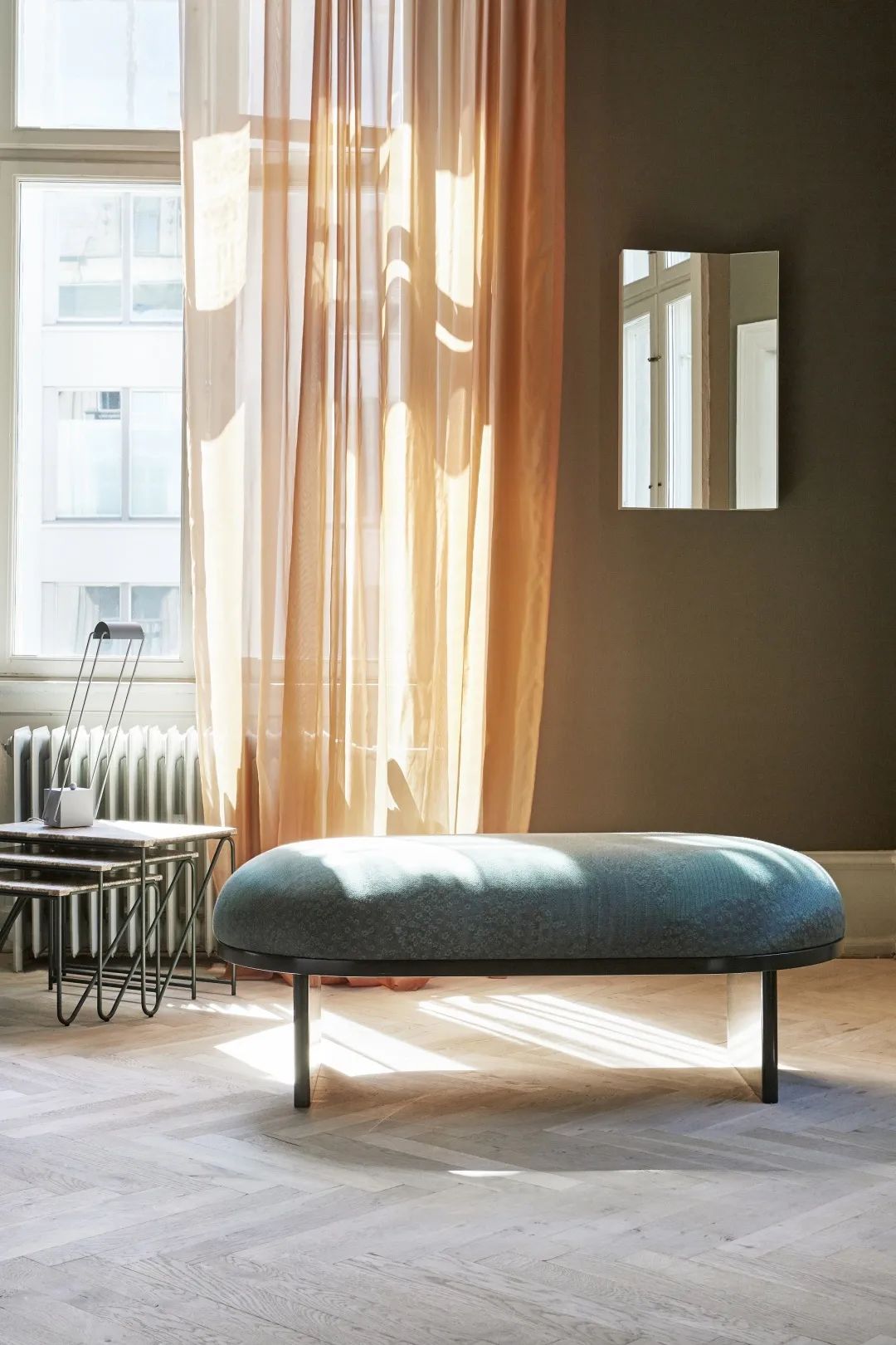 丹麦 PLEASE WAIT to be SEATED 品牌新展厅,艺术瓷砖增添空间魅力-32