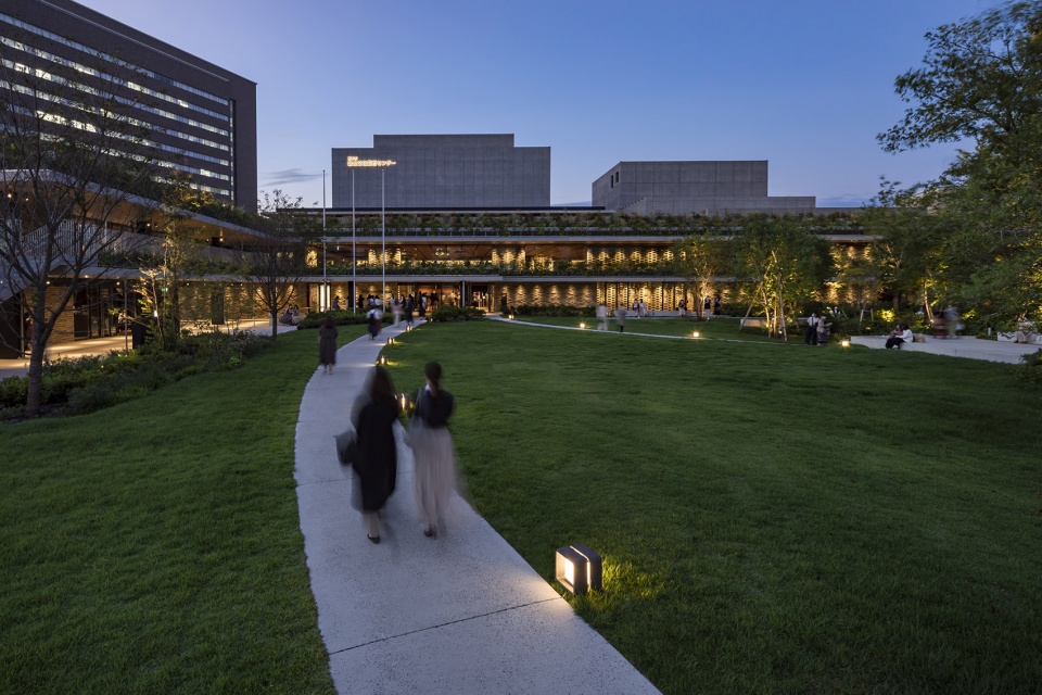 大阪枚方市综合文化艺术中心 | 绿色与艺术的完美交织-7