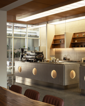 Hibrew Coffee and Cuisine by Simpul Studio