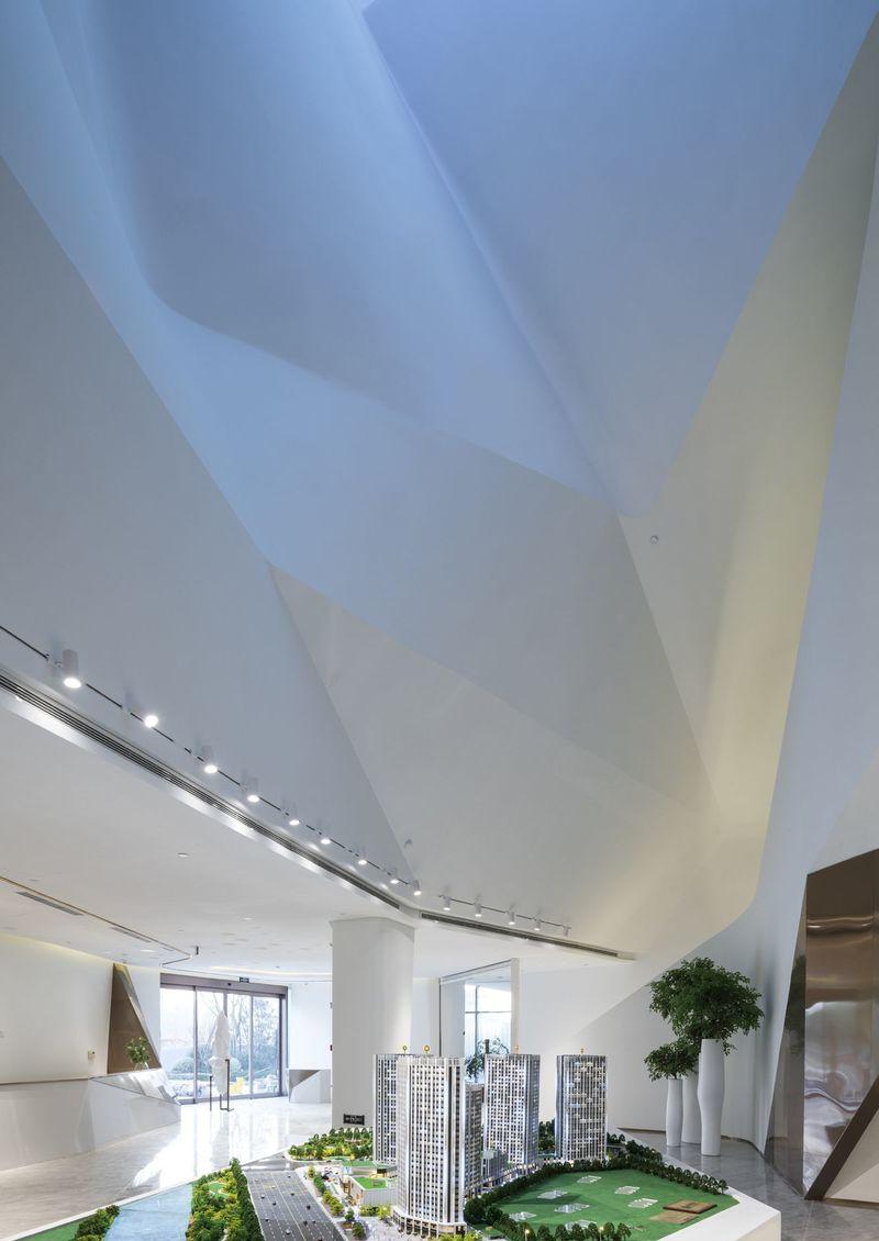 郑州绿地云都会销售中心-13