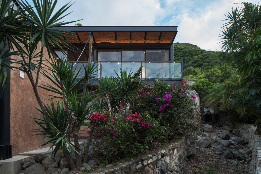 Mountain Tiny Houses / Indico-9