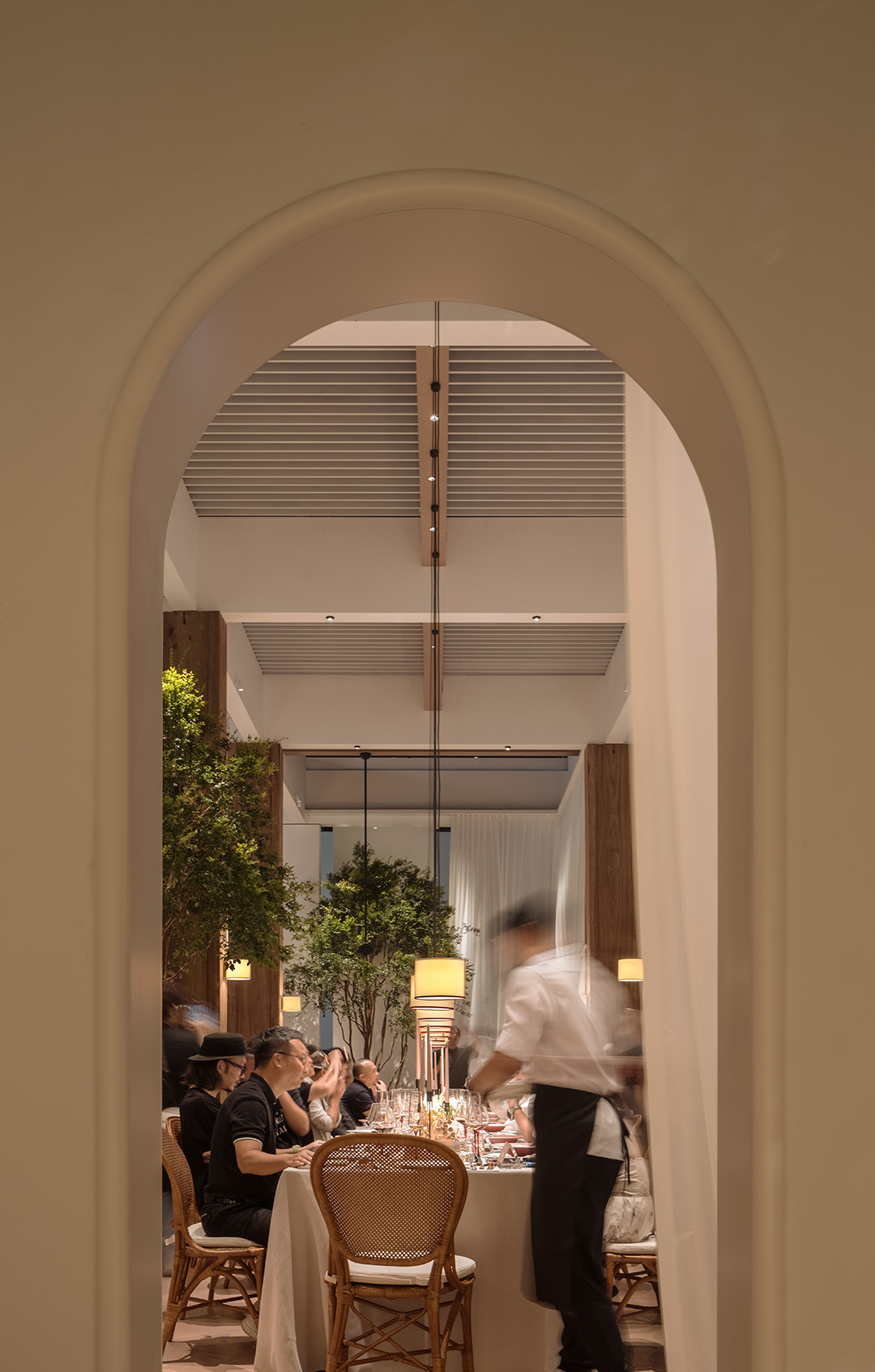 新作 · 赵睿 × 山石里予｜松弛的午后丨中国广州丨V2 纬图,OOD-109