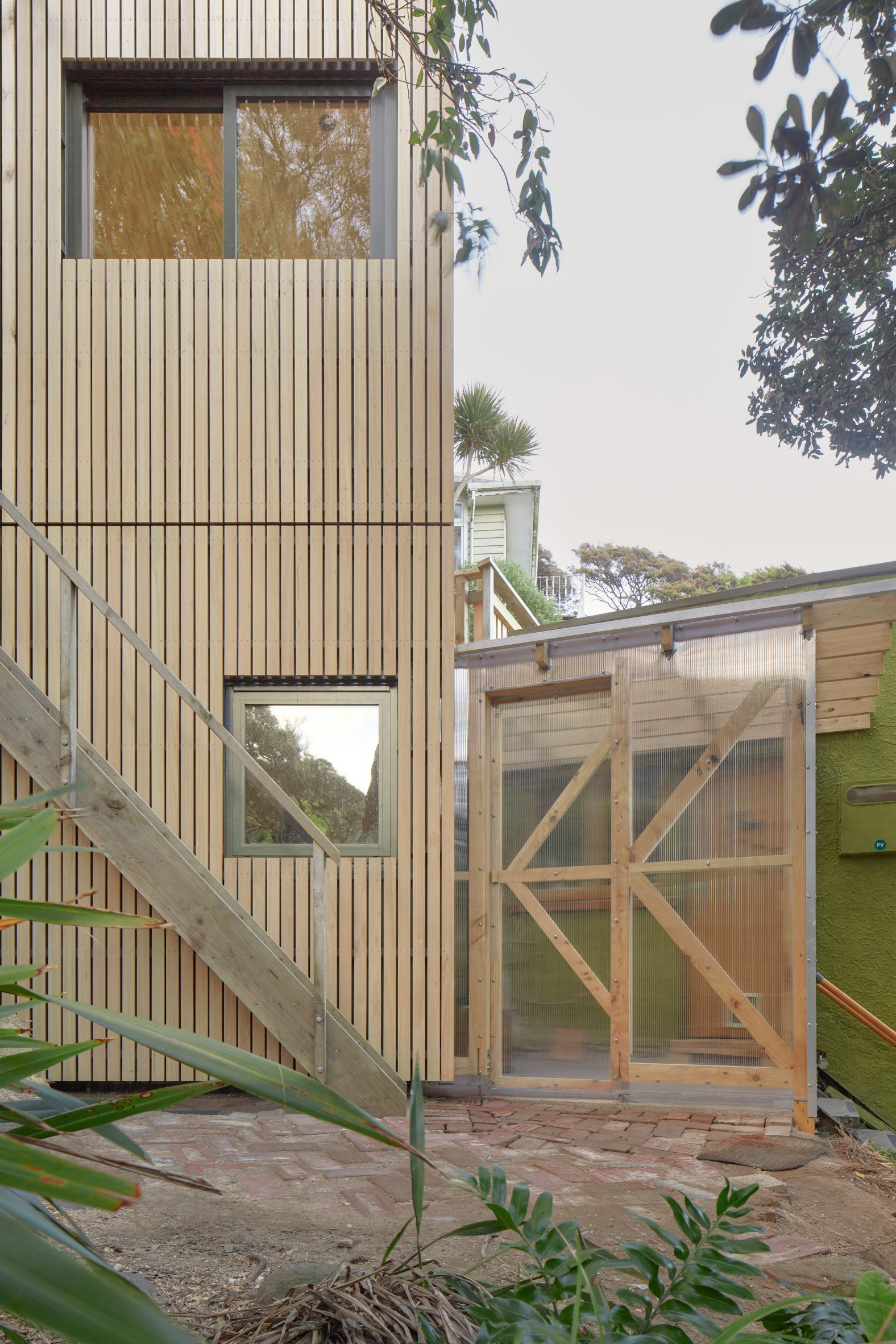 Towering house extension in New Zealand mimics "childhood treehouse"-19