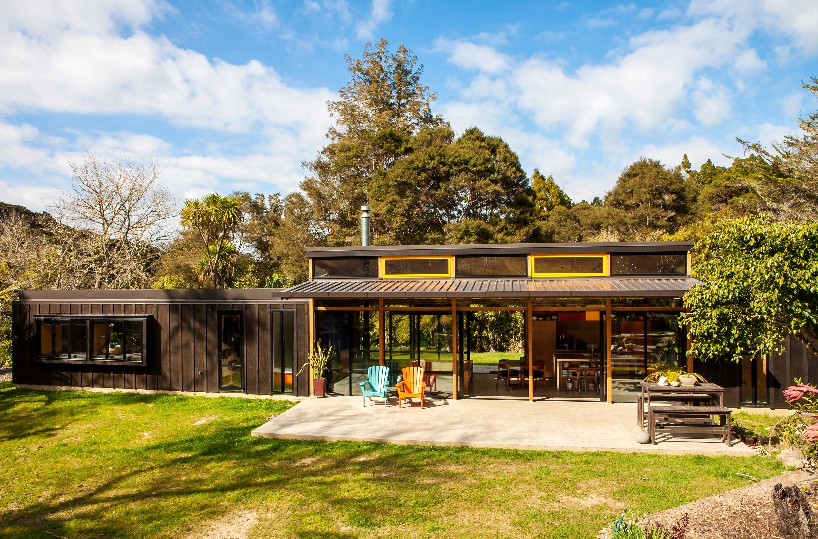 新西兰 Titirangi 家庭度假屋 | Dorrington Atcheson Architects 的极简空间-9
