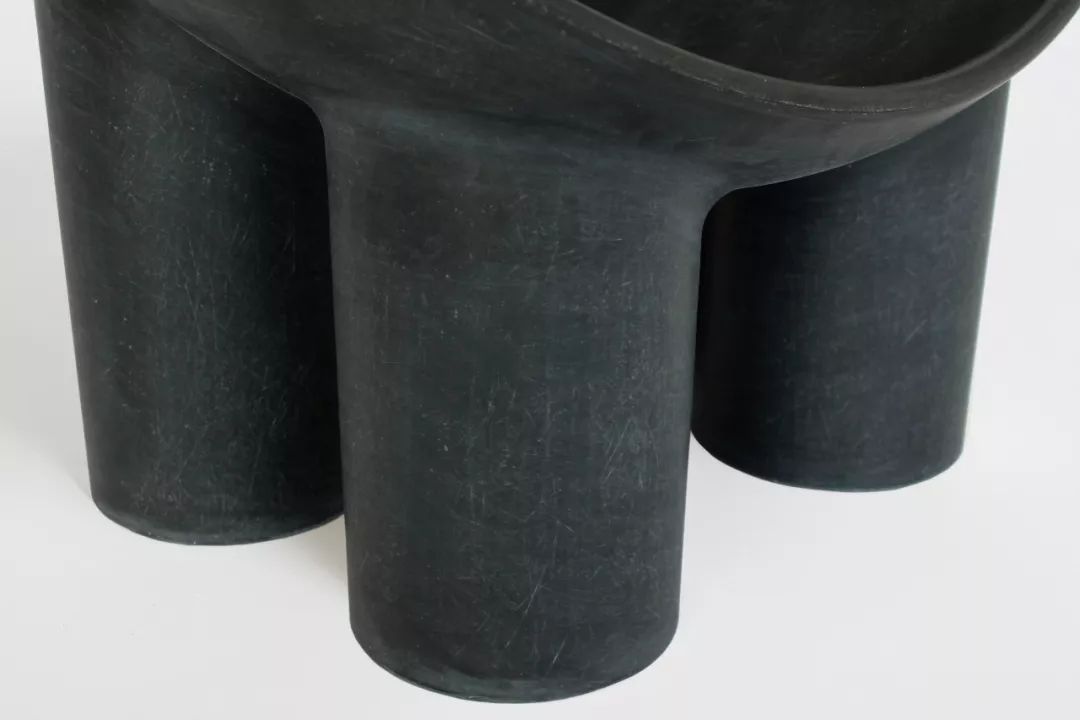 多学科设计大师 Faye Toogood 的手工实验艺术-18