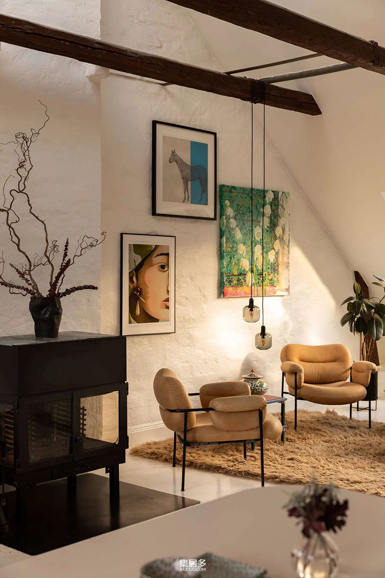 卡尔松的空中乐园:斯德哥尔摩一座洒满光的阁楼公寓丨瑞典斯德哥尔摩-4