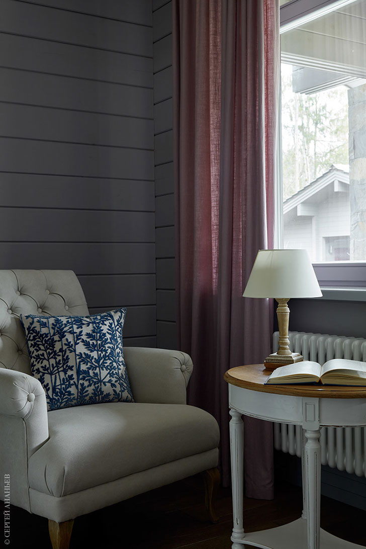 俄罗斯大户型木屋 | 色彩斑斓的家庭乐园-15