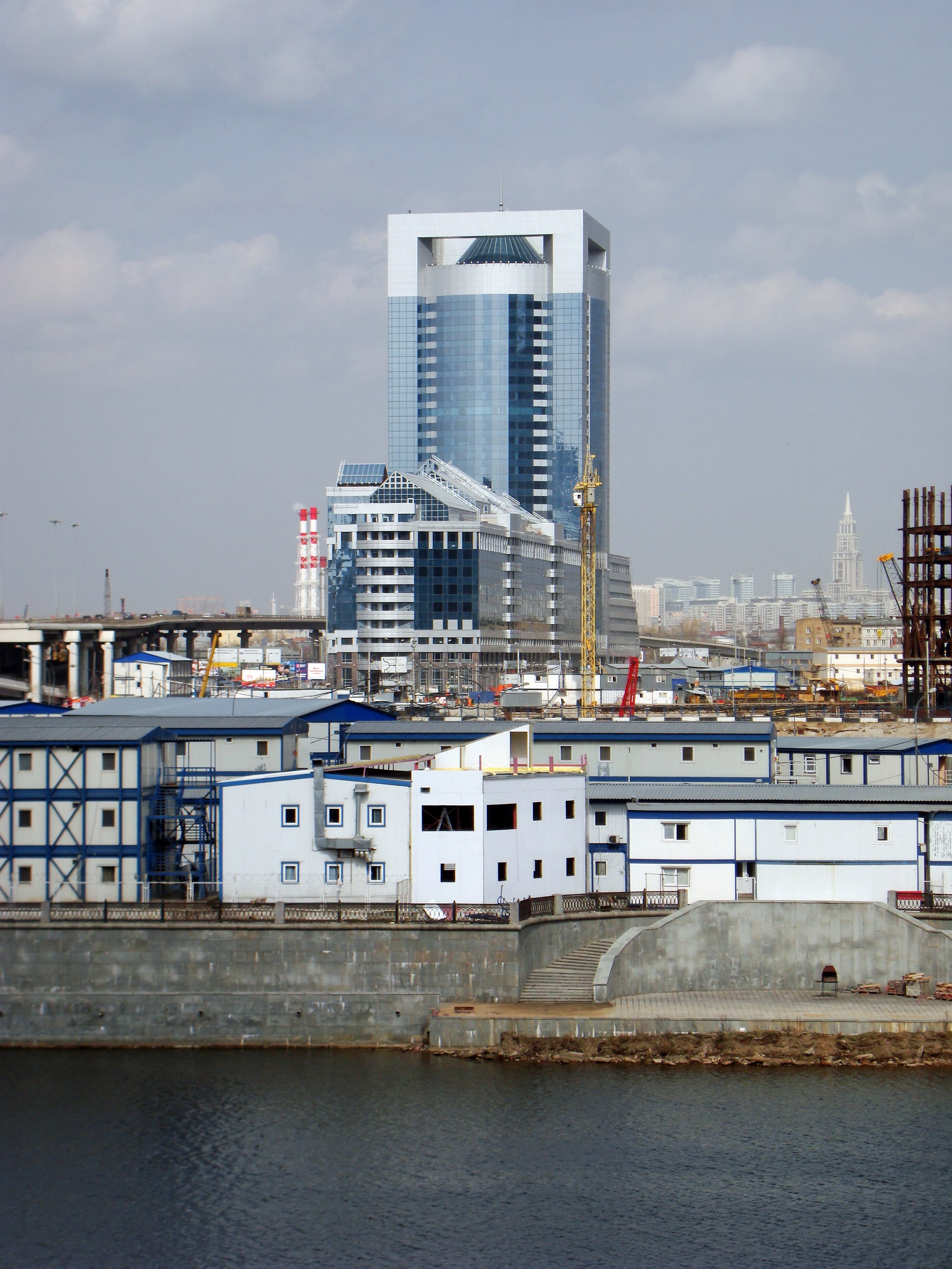 Áàøíÿ íà íàáåðåæíîé, ÌÌÄÖ Ìîñêâà-Ñèòè, ó÷àñòîê 10-6