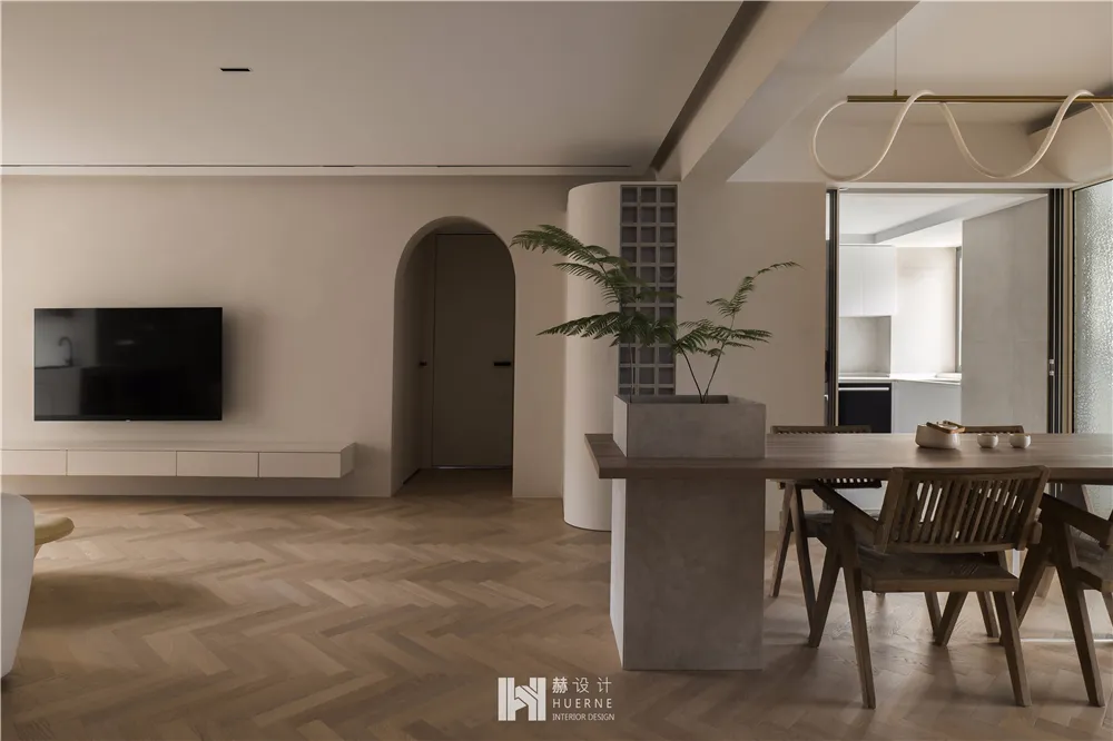 光木为引,探索侘寂风居所的温柔浪漫丨中国上海丨赫设计-12