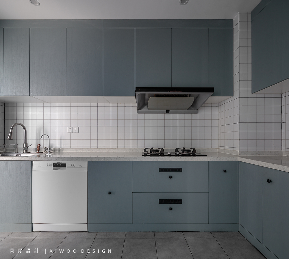 极繁主义打造蓝色海洋之家,温馨治愈空间-29