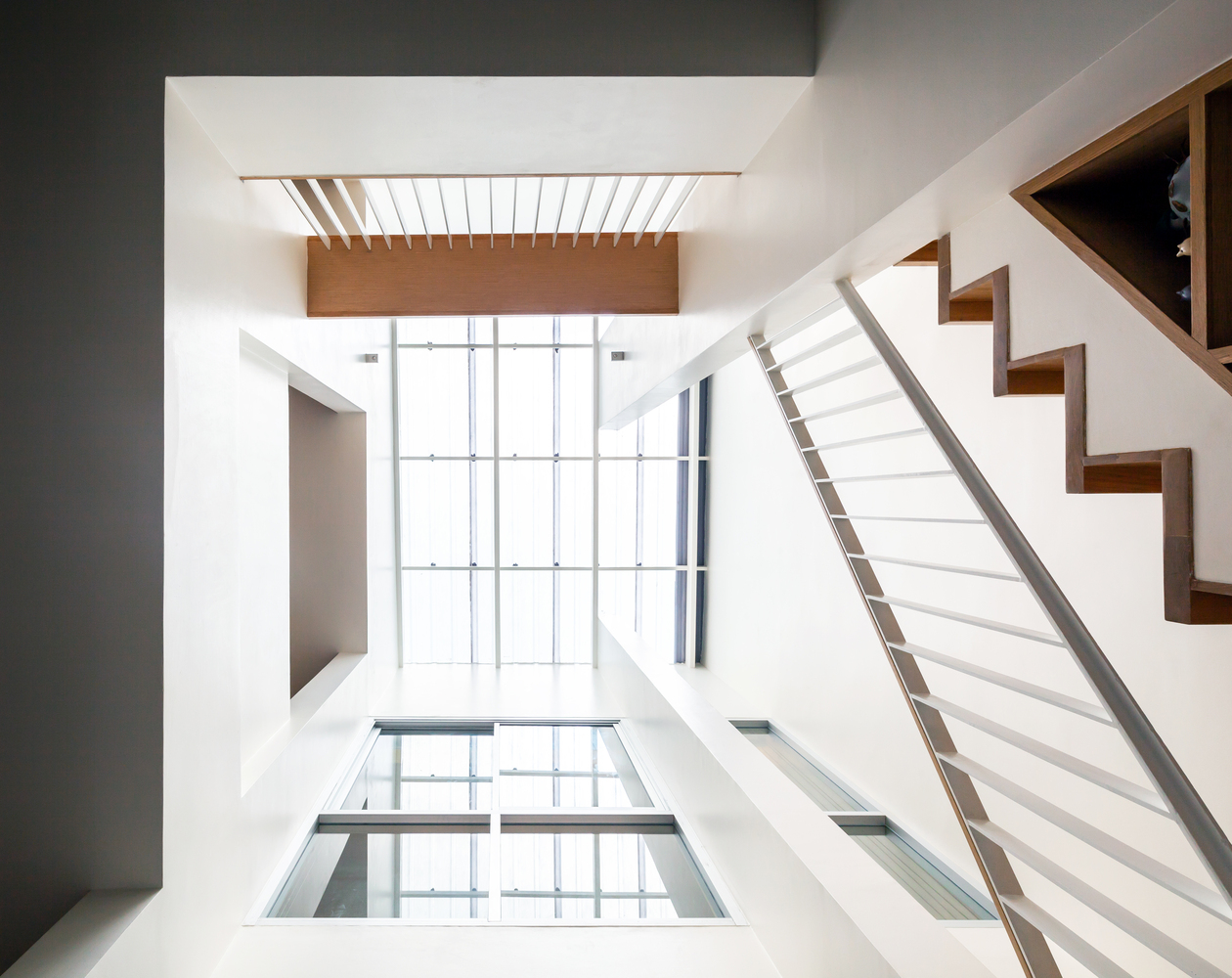 废弃联排别墅的轻盈翻新-67