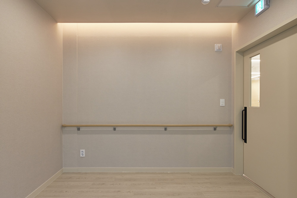 现代风格 120 平米甜品店设计案例-24