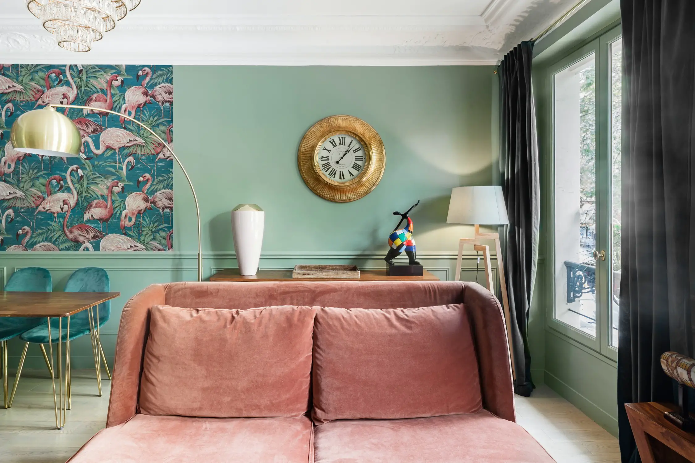 巴黎十九世纪公寓的彩色壁纸和独特设计-4