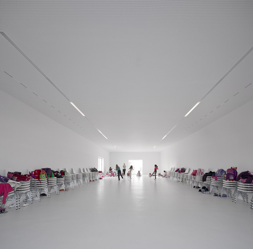 Aires Mateus 打造独特校园空间-71