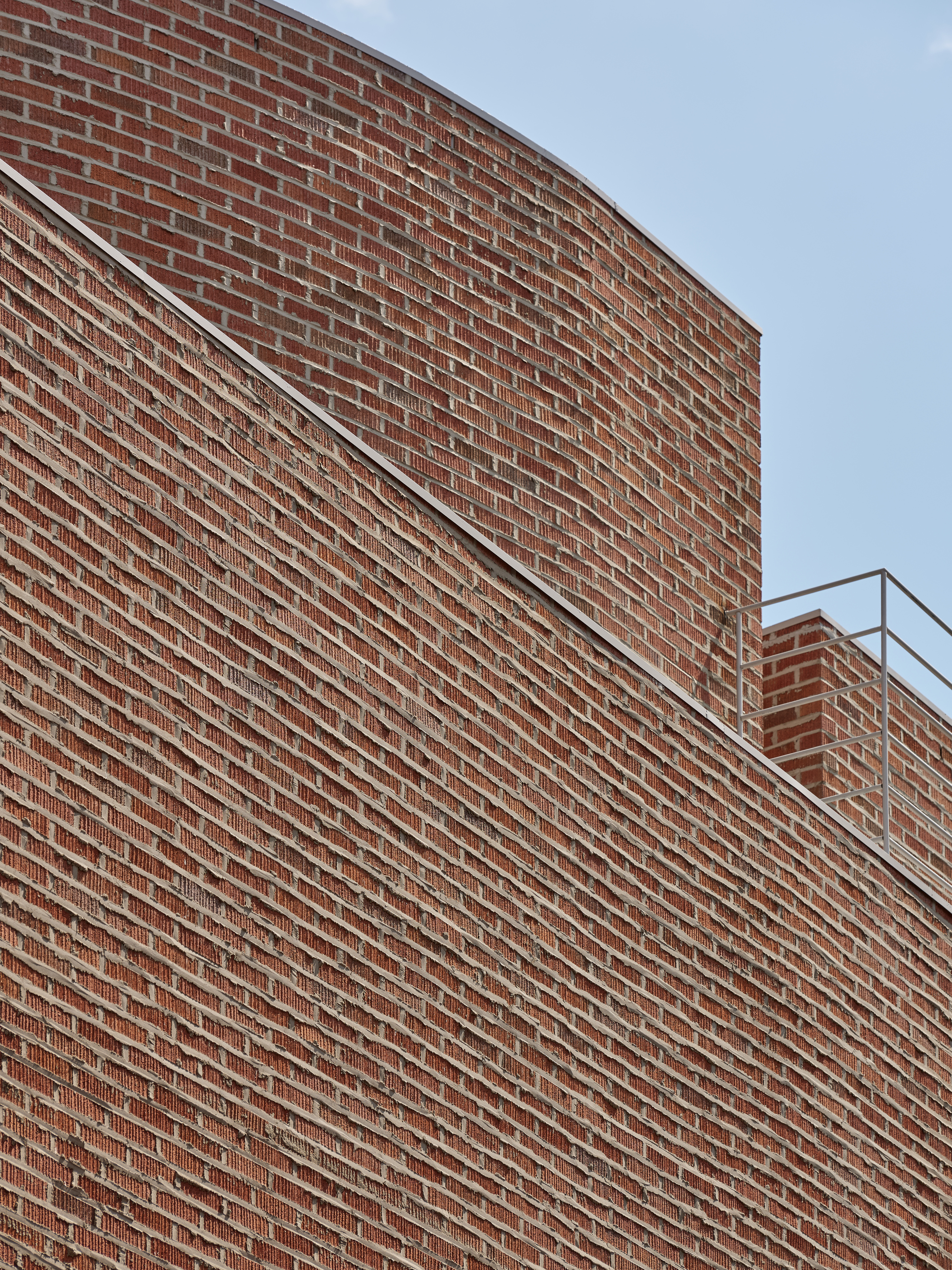 Alley in the House / FHHH FRIENDS-34