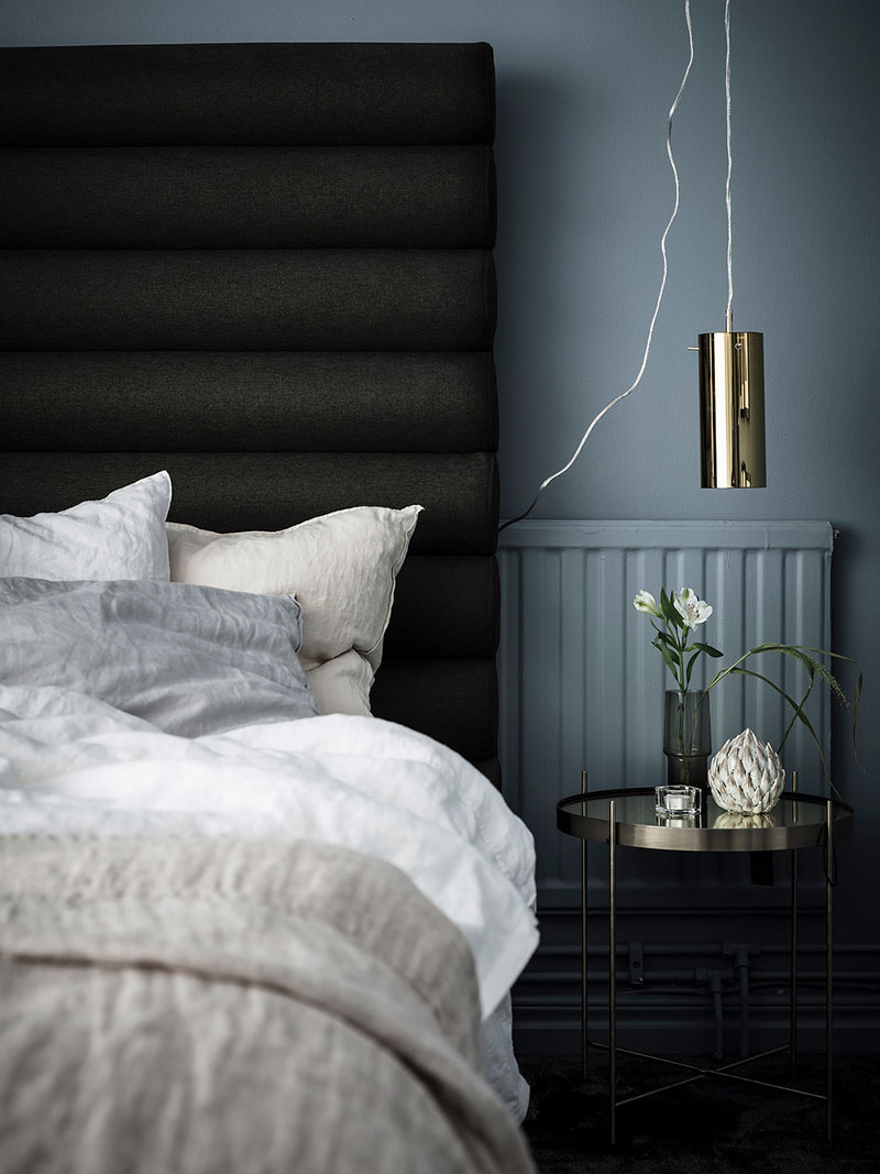 瑞典工业风小公寓 | 高挑空间与巨型窗户的完美结合-17