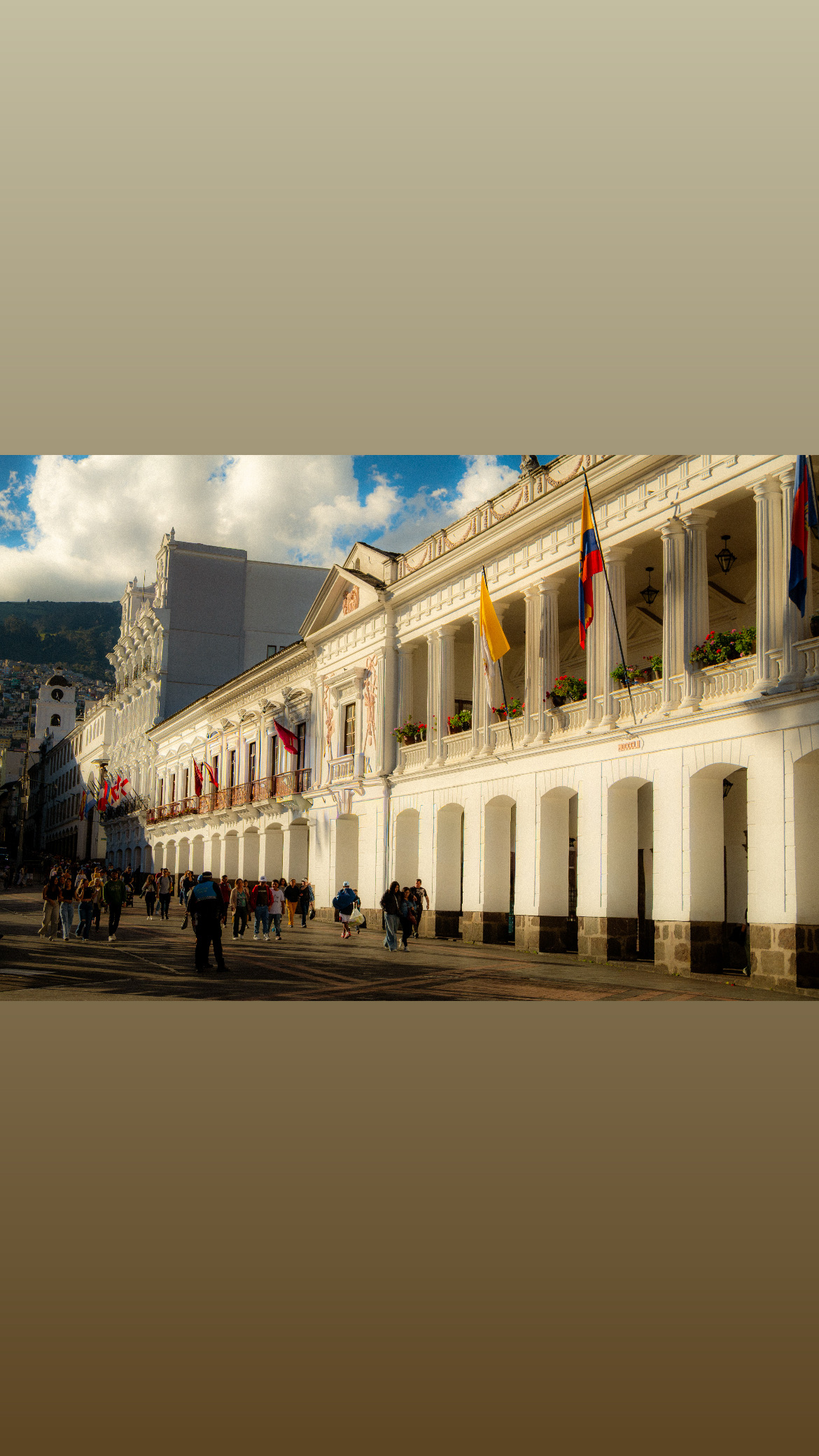 Caminata solitaria por el centro histórico de Quito-2