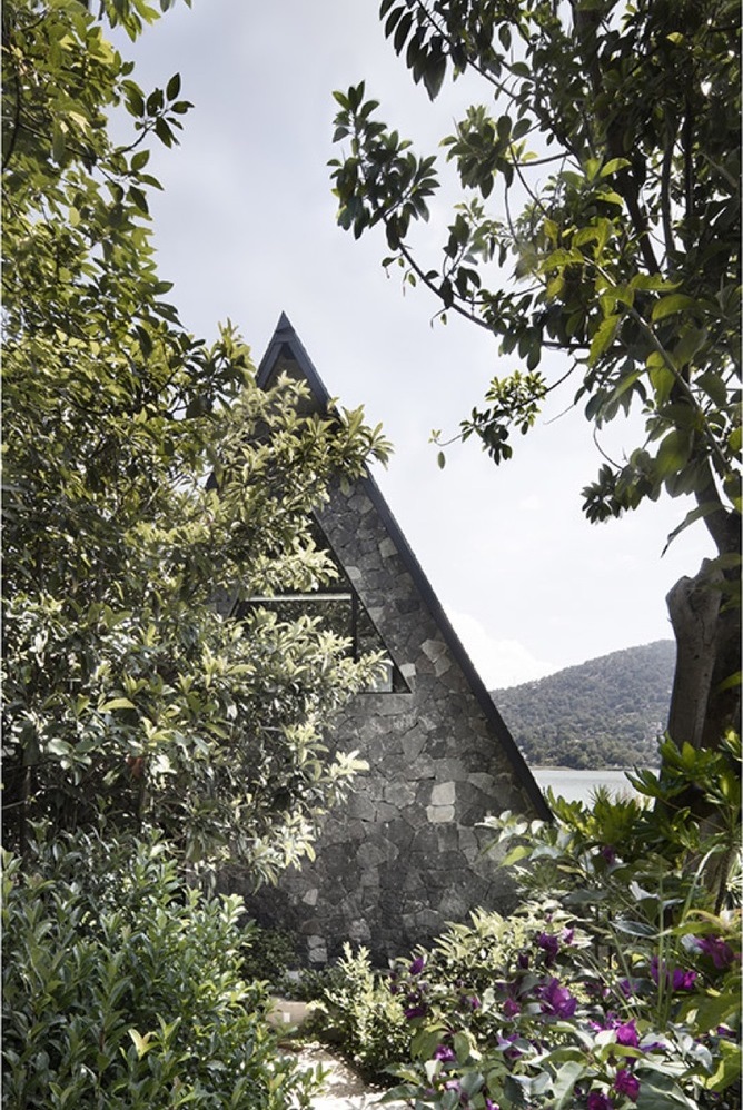 墨西哥两层现代住宅设计-19