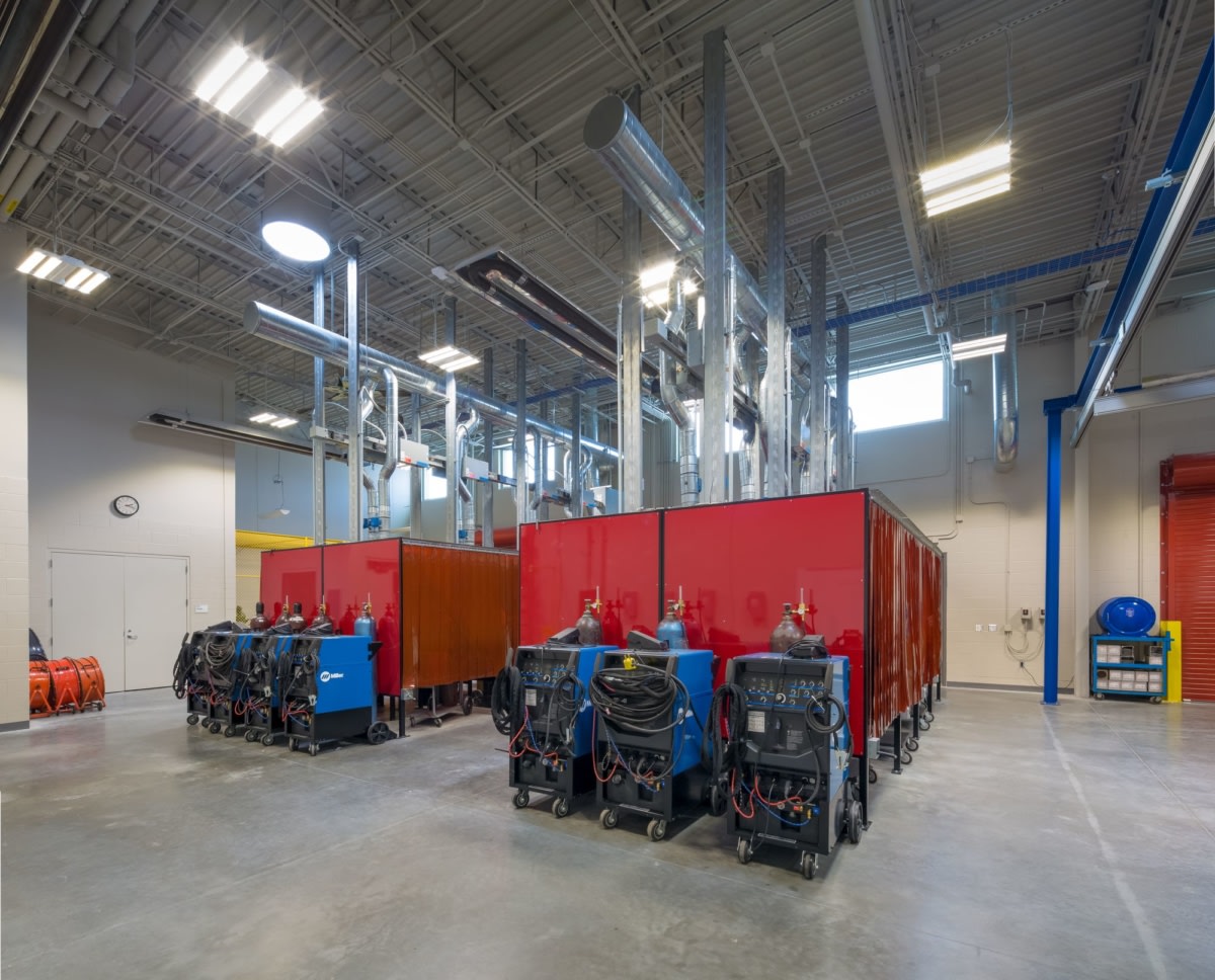 德州科技大学现代化培训中心丨美国德克萨斯丨RDLR Architects-14