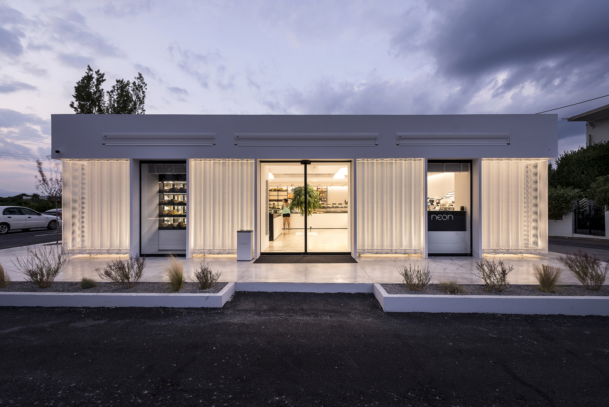 Neon Bakery & Coffee / Studio 2Pi Architecture-35