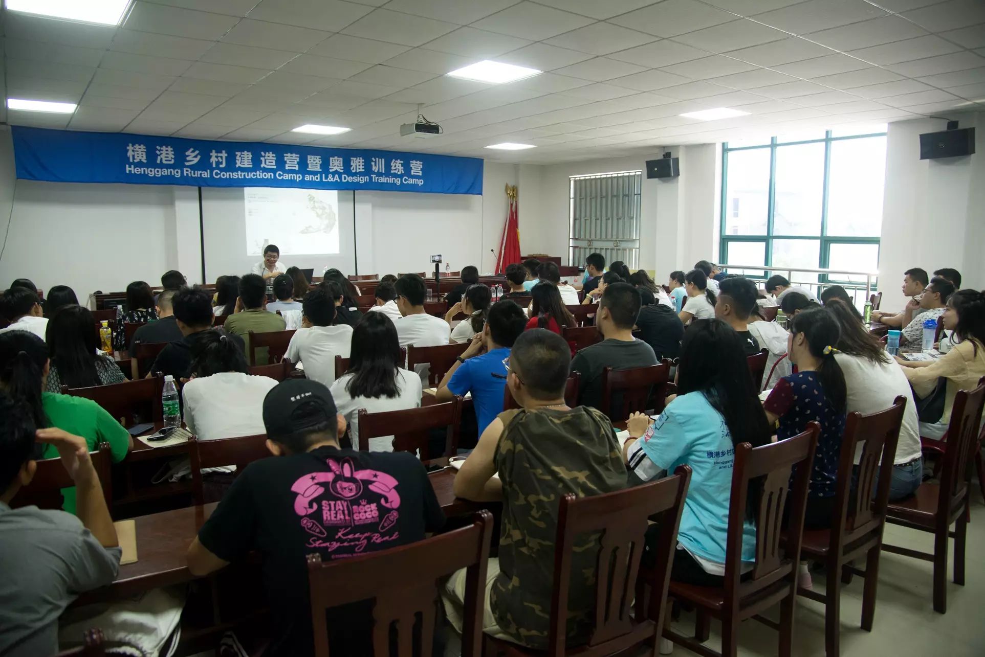 被切割的安托山，基于场地特征的景观设计-3