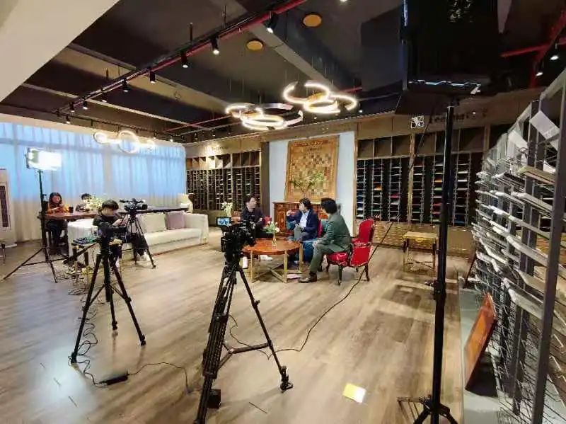 《创意三人行》探秘都市新贵别墅设计趋势-18