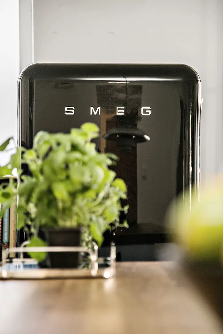 温馨雅致家庭公寓 | 禅意满满的白色与木色空间-5